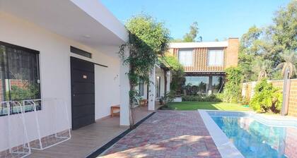 6 Guest House Spacious: Quincho Swimming Pool Games