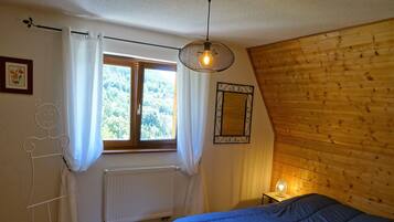 4 chambres, fer et planche à repasser, Wi-Fi, draps fournis