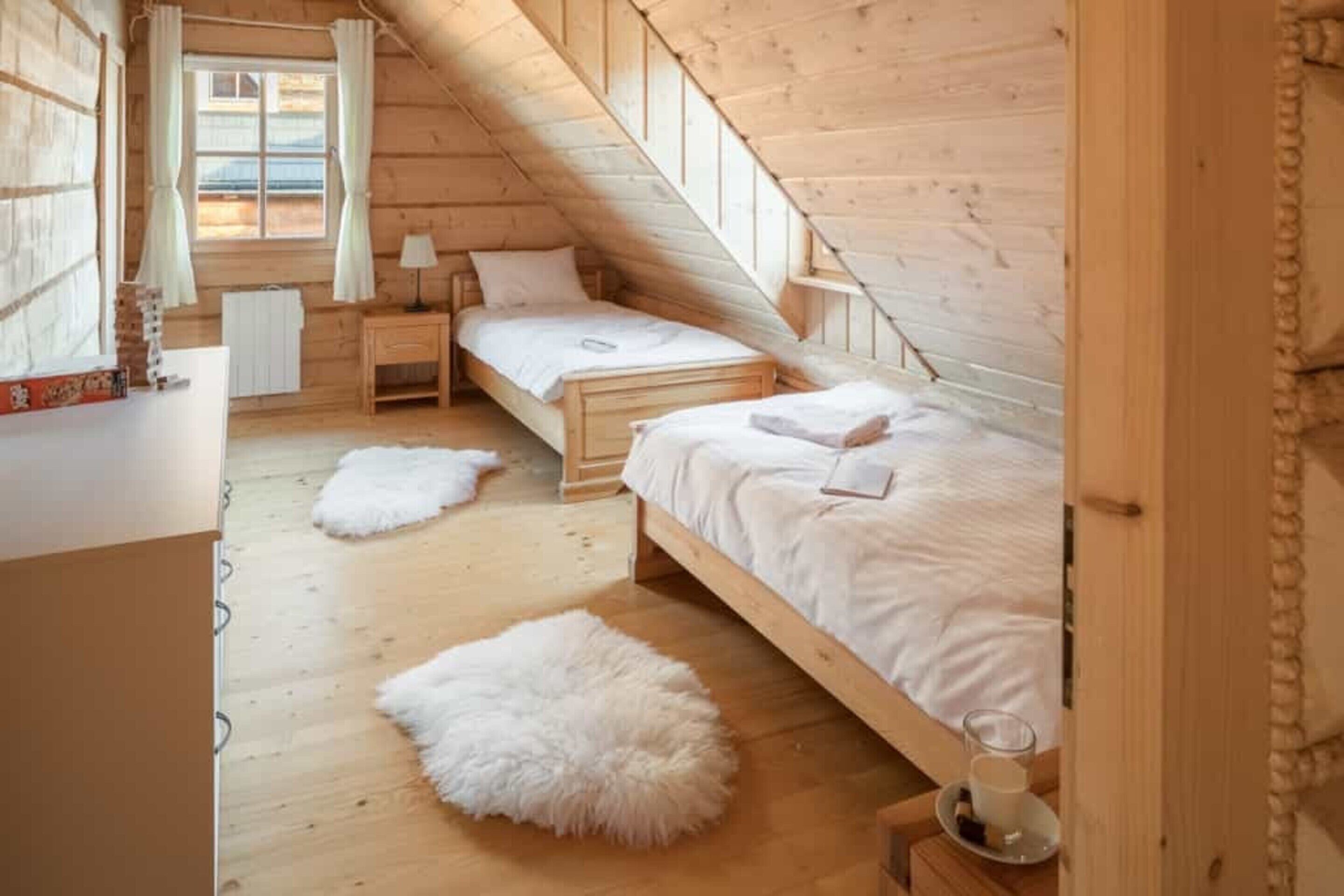 2 bedrooms, individually furnished, bed sheets