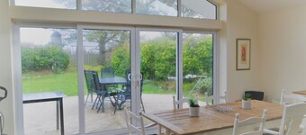 Sea Side - Stay 6 - Petfriendly - Parking - Garden