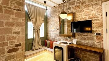 Deluxe Double Room | Free WiFi
