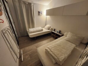 Room - Vrbo Property (Lacanau)