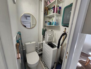 Bathroom - Vrbo Property (Lacanau)