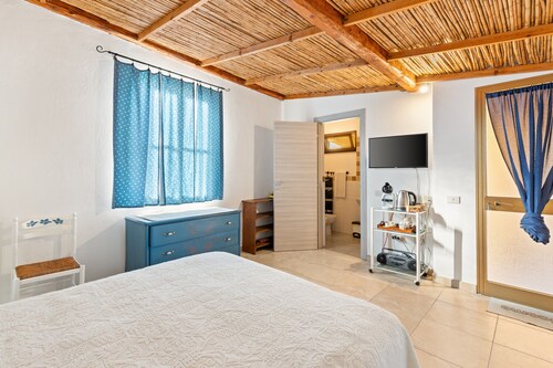 Guest House 'Suite Simone' with Shared Garden and Air Conditioning