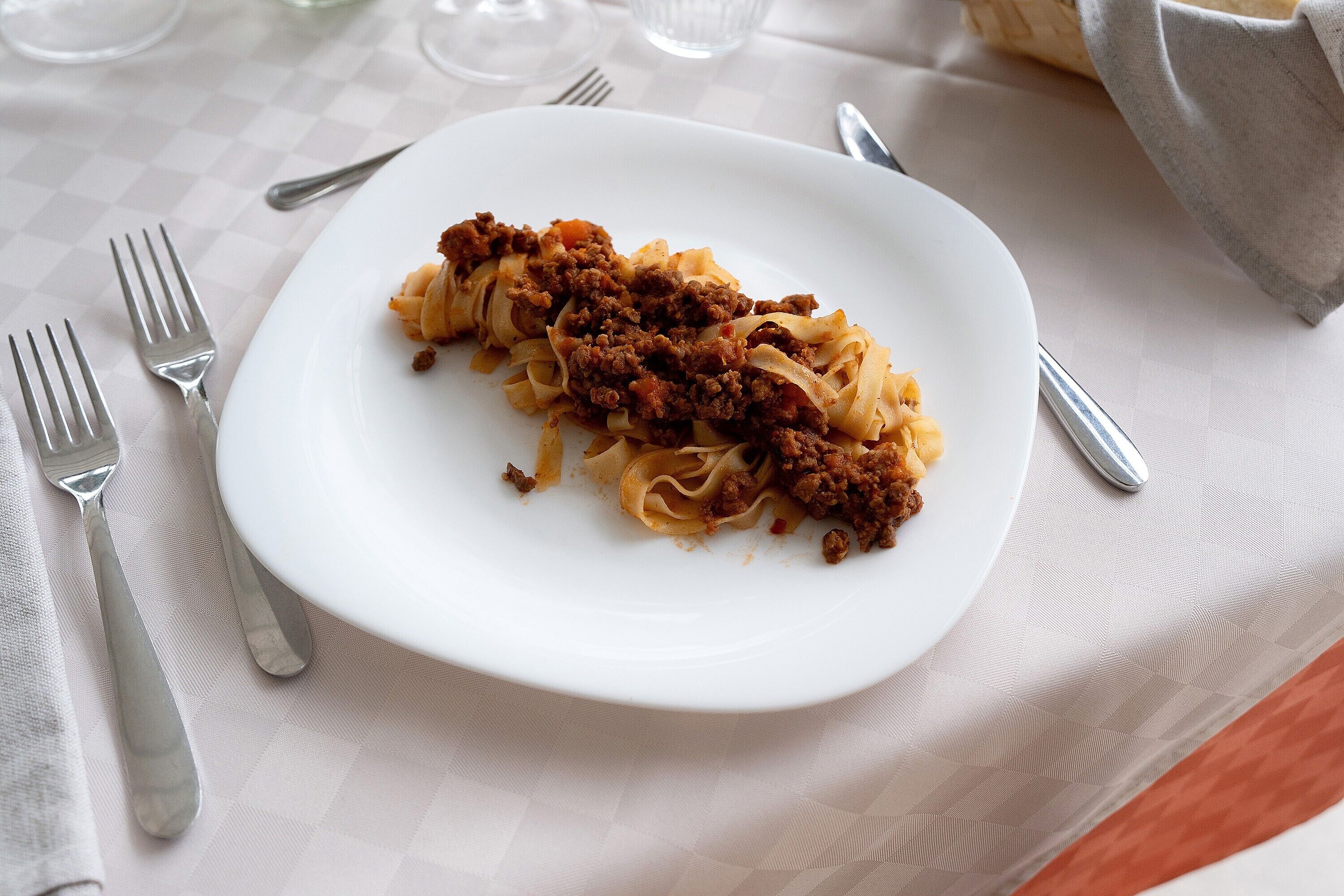 Comida y bebida