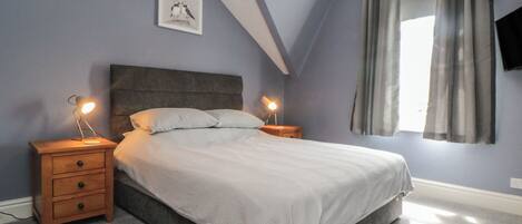 7 Schlafzimmer, kostenloses WLAN, individuell dekoriert