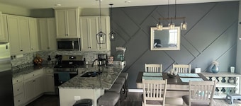Spacious 3-bedroom townhome in serene Hamburg with AC close to all amenities