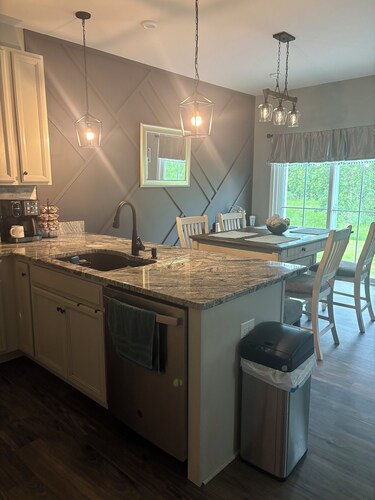 Spacious 3-bedroom townhome in serene Hamburg with AC close to all amenities