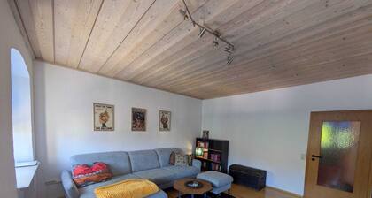 geräumige Wohnung | 4-6 Personen | 5 Min zum Bayernpark