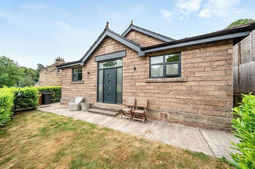 Stunning Matlock Bath Home