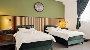 1 bedroom, iron/ironing board, WiFi (free), bed sheets