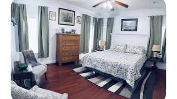 5 slaapkamers, een strijkplank/strijkijzer, gratis wifi, beddengoed