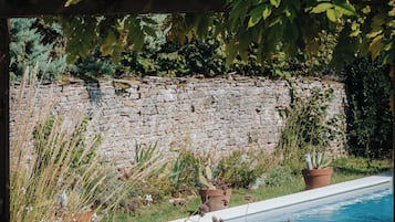 Piscine extérieure (ouverte en saison)