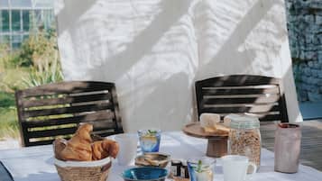 Tempat makan outdoor