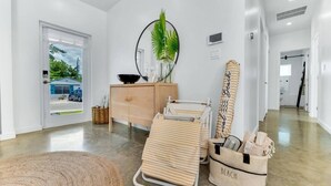 Interior - Designer Pool Oasis • Walk to Wilton Drive (Wilton Manors)