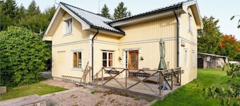 House in the countryside and close to the sea