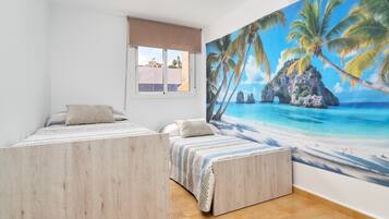 Iron/ironing board, WiFi, bed sheets