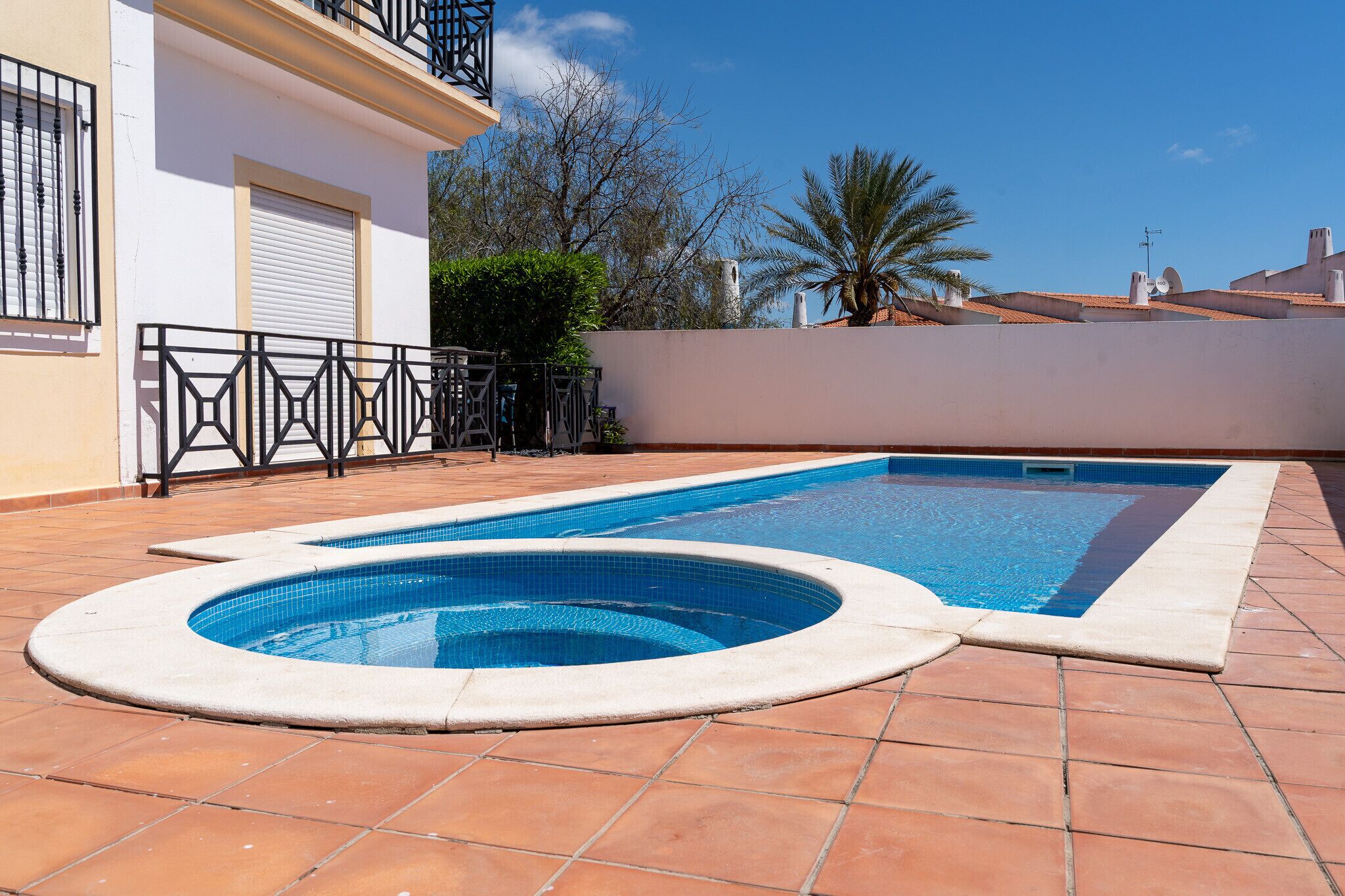 泳池