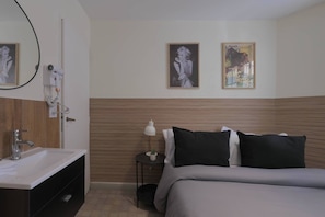 Desk, iron/ironing board, travel crib, WiFi - LDV Aparts 3CEntrepiso by MOT Rentals (Buenos Aires)
