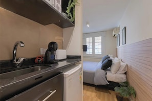 Desk, iron/ironing board, travel cot, WiFi - LDV Aparts 2C Entrepiso by MOT Rentals (Buenos Aires)