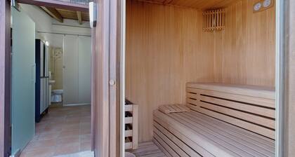 Casa Enrique — Heated Pool, Sauna, and Camino de Santiago in Astorga