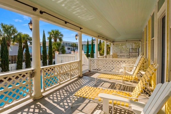 Condo (2 Bedrooms) | Property amenity
