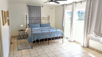 3 slaapkamers, een strijkplank/strijkijzer, beddengoed