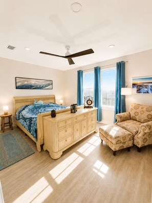 Room - Spacious, new, ocean view 5 bed 5.5 bath house on the beautiful Forgotten Coast. (Mexico Beach)