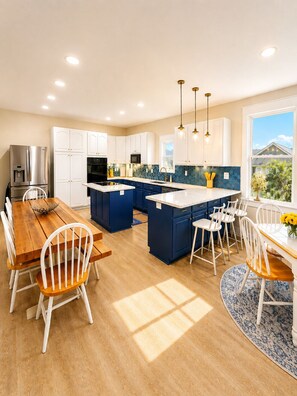 Dining - Spacious, new, ocean view 5 bed 5.5 bath house on the beautiful Forgotten Coast. (Mexico Beach)