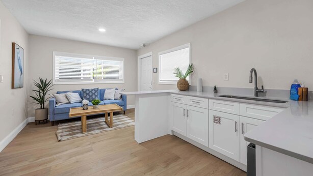 Interior - Tidal Wave Oceanfront Hideaway (Cocoa Beach)