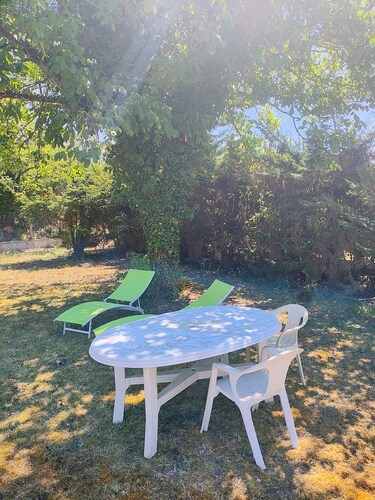 Studio "Chez Fred et Angela" with Shared Garden and Wi-Fi