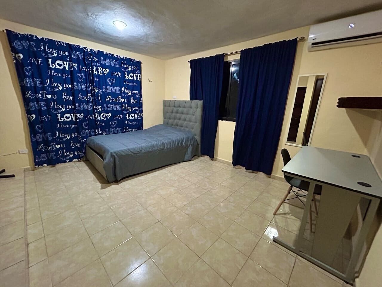 Desk, WiFi, bed sheets