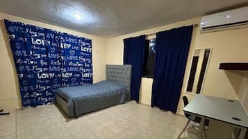 Desk, WiFi, bed sheets