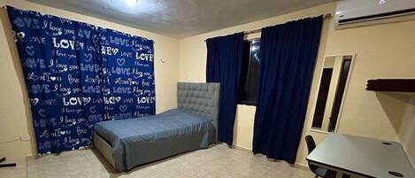 Desk, WiFi, bed sheets