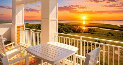 New! Oceanfront Penthouse/ 2 Decks/ Pool/Beach/Gym