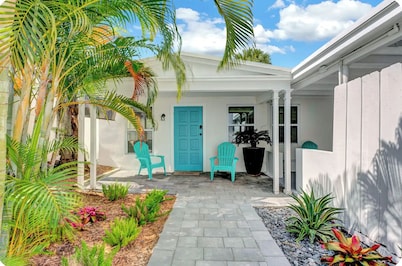 Delray Beach Oasis + Guesthouse - Downtown Atlantic Avenue