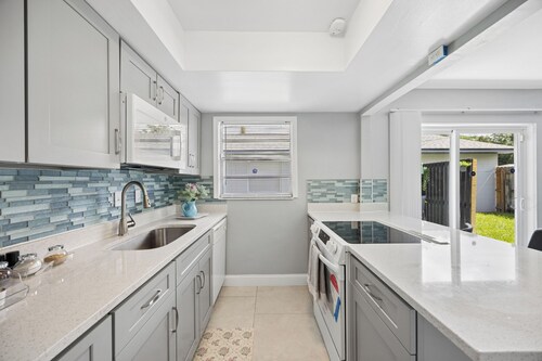 Modern Quiet 3BR 2BA Home 15 Mins to hospitals,airpot  Perfect for Travel Nurses
