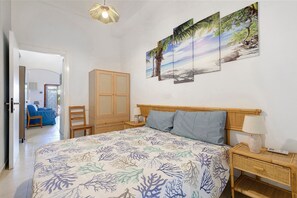 1 bedroom, bed sheets - Apartment 'Stella Di Mare Beach' with Sea View, Private Terrace and Air Conditioning (Naregno)