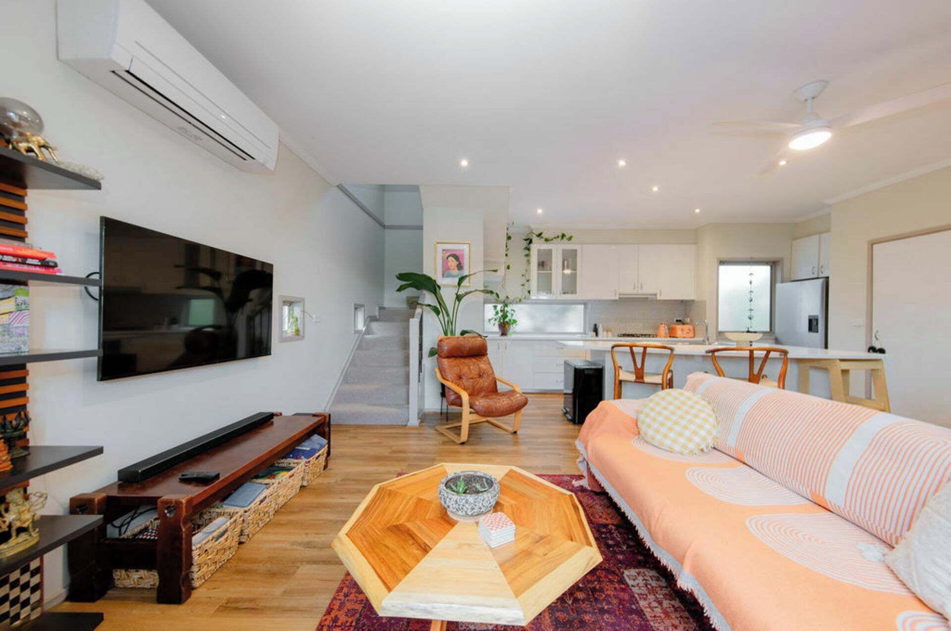 TV, stereo, offices