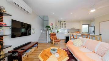 TV, stereo, offices