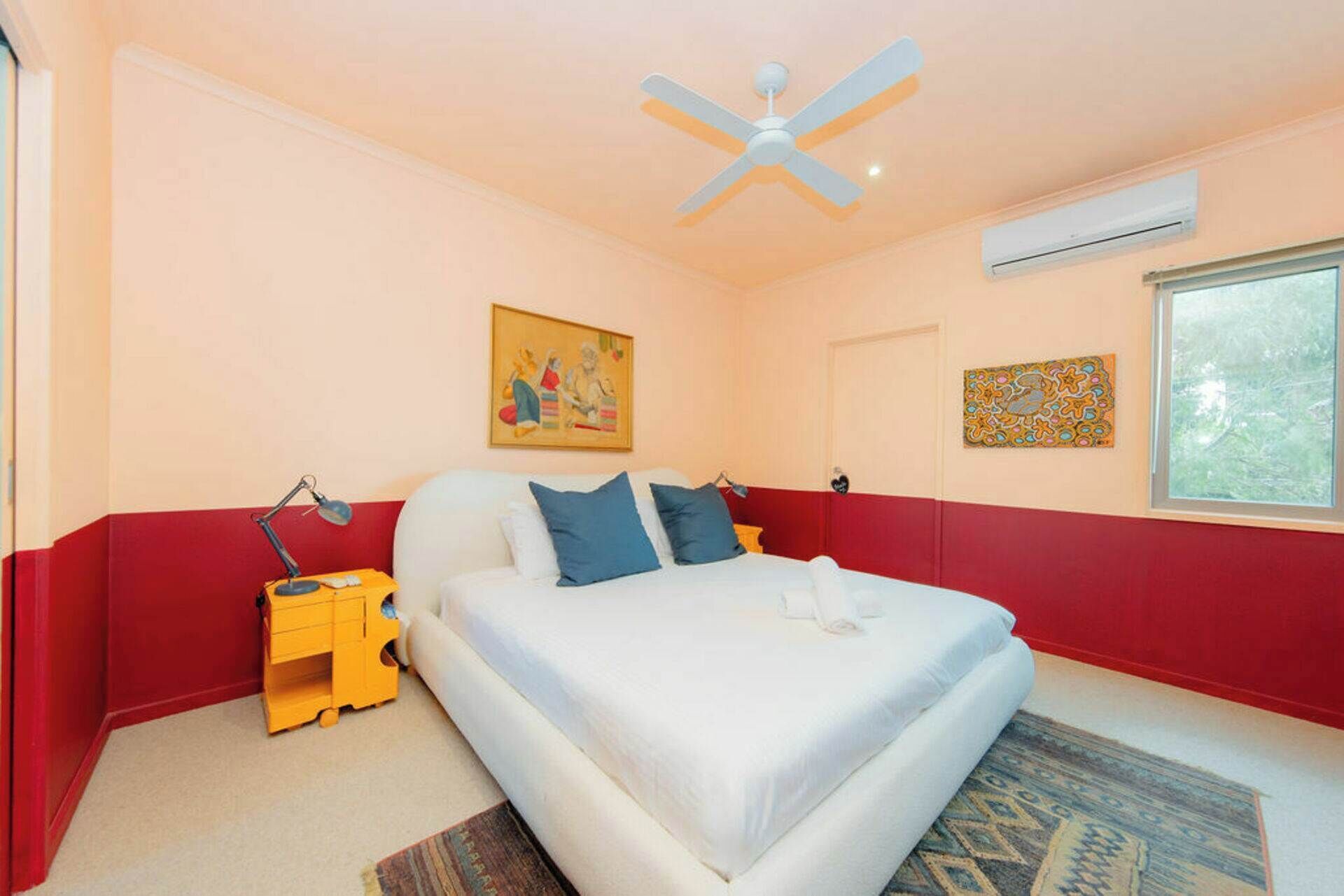 3 bedrooms, iron/ironing board, Internet, bed sheets
