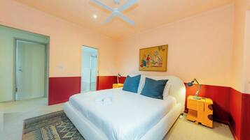 3 bedrooms, iron/ironing board, Internet, bed sheets