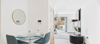 Modern Home • Walk to Town • Garden w/ Log Fire