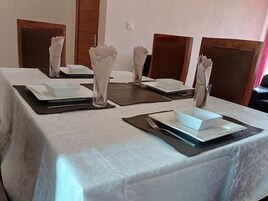 Apartamento, vistas a la laguna | Restauración