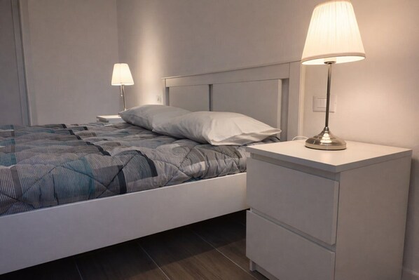Internet, bed sheets - Spacious & Comfortable Stay in Florence - 4 Guests (Firenze)