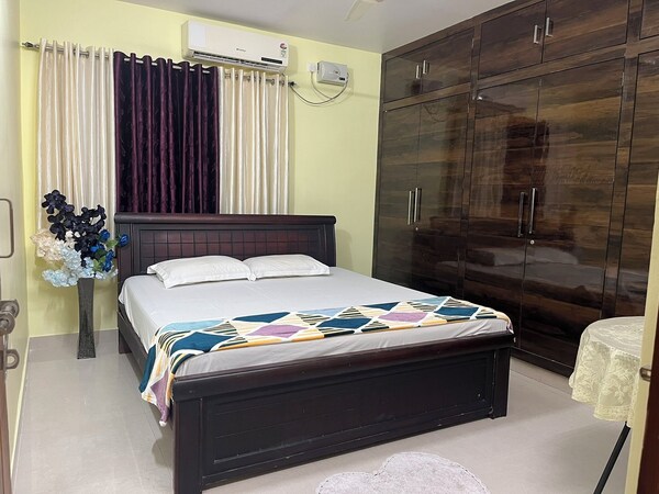 Premium 1bhk Gachibowli -Walk To Aig - Telangana