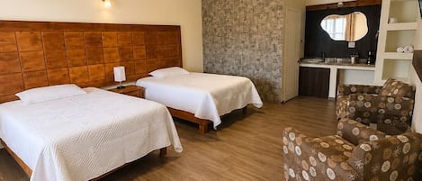 Deluxe Double Room | Desk, free WiFi