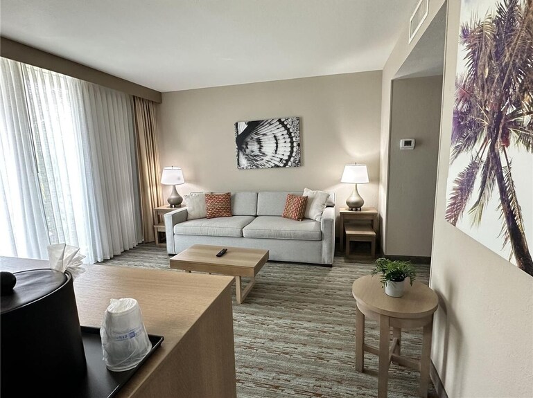 Create Lasting Memories In This Modern And Inviting Space! Outdoor Pool, Beach! - Miami Beach, FL