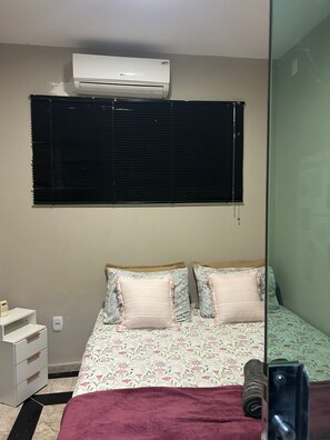Bügeleisen/Bügelbrett, WLAN, Bettwäsche
