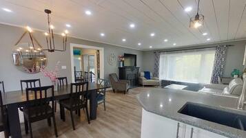 Casa, 3 habitaciones, alberca privada, vista al jardín | Comedor